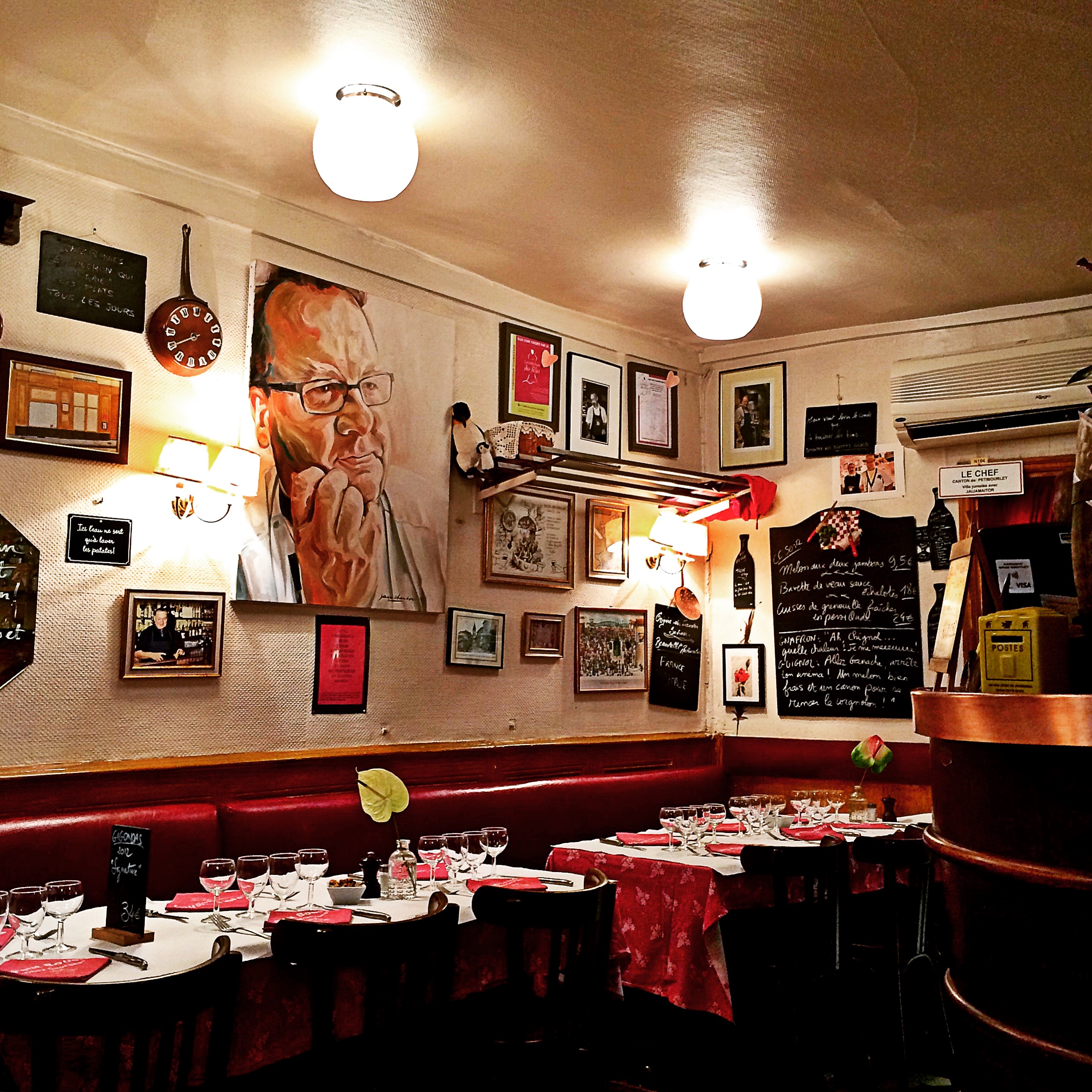 Chez Georges tafels