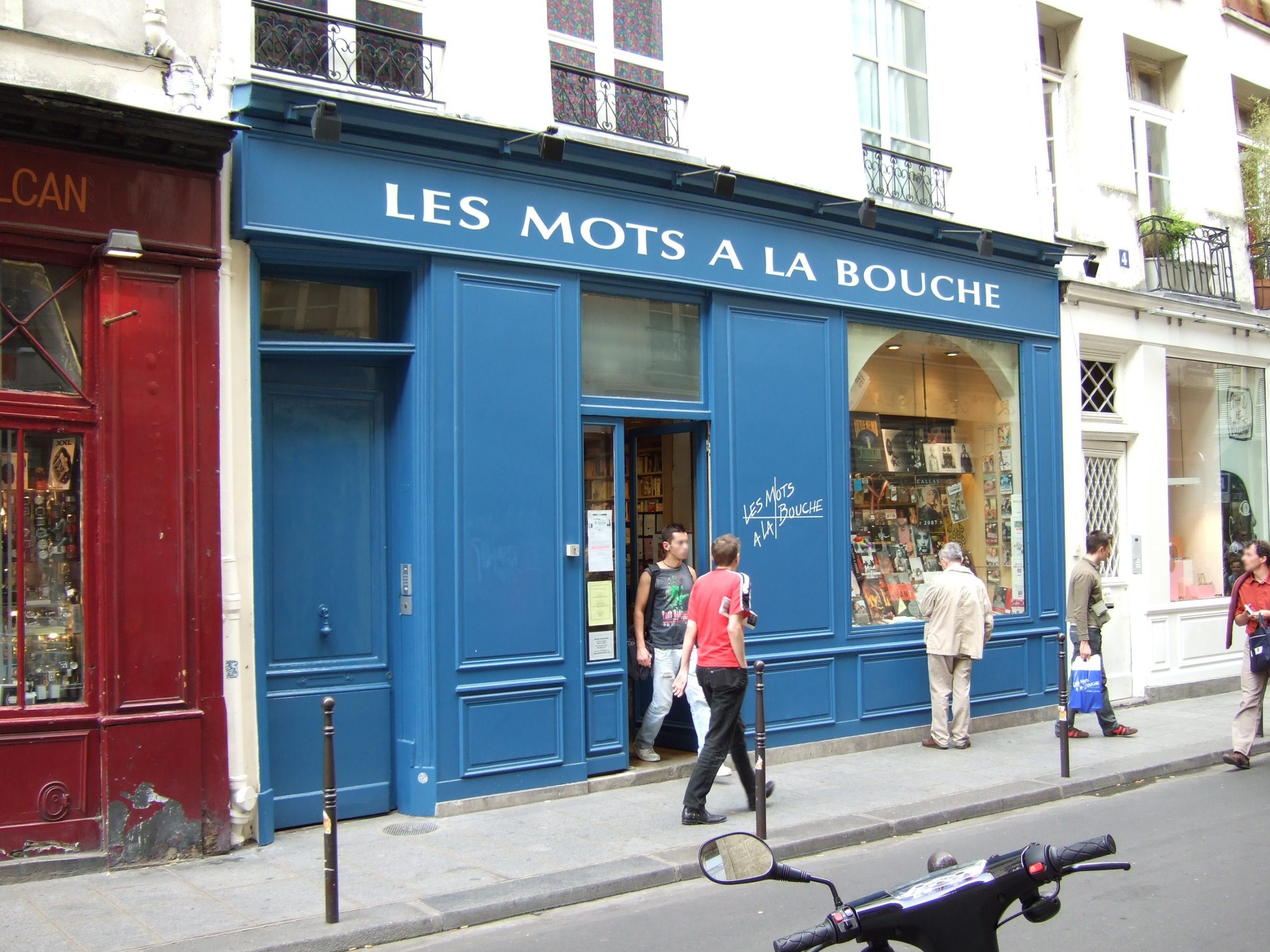 Enige Parijse gay boekhandel ‘Les Mots à La Bouche’ moet in de Marais het veld ruimen