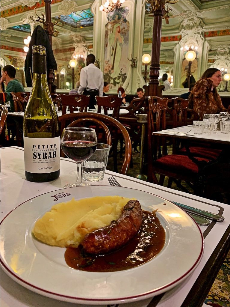 Bouillon Julien in Parijs kleurt groen Monsieur Plusfours